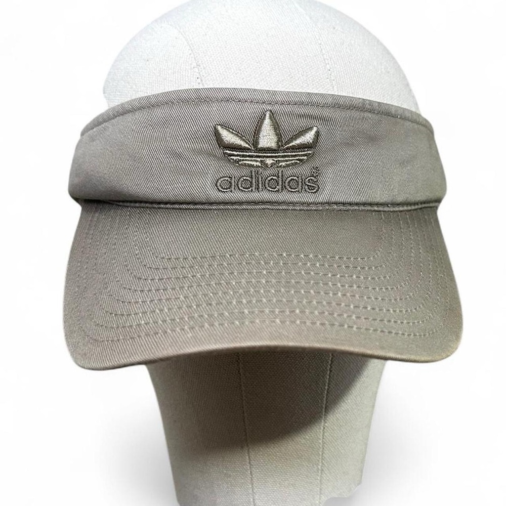 Vintage men’s Adidas originals beige green visor cap